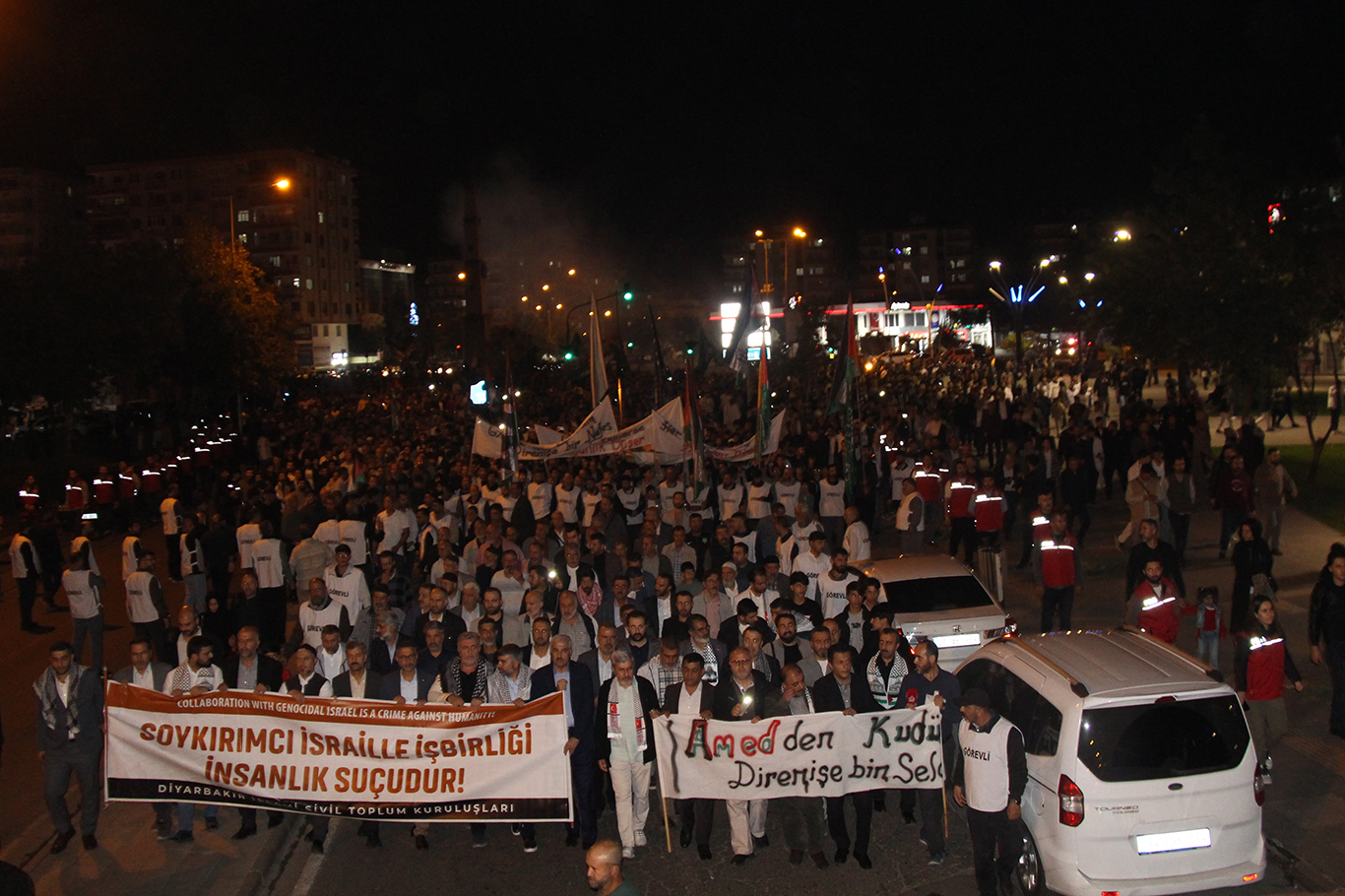 Diyarbakırlılar Aksa Tufanı'nın 3'üncü yıldönümünde Gazze için meydanlardaydı