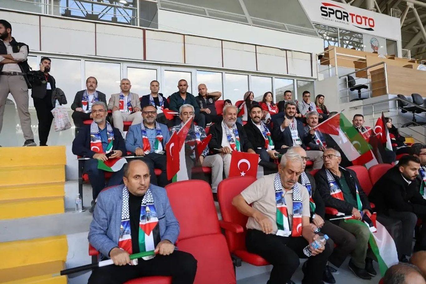 Malatya Stadyumu "Özgür Filistin" sloganlarıyla inledi