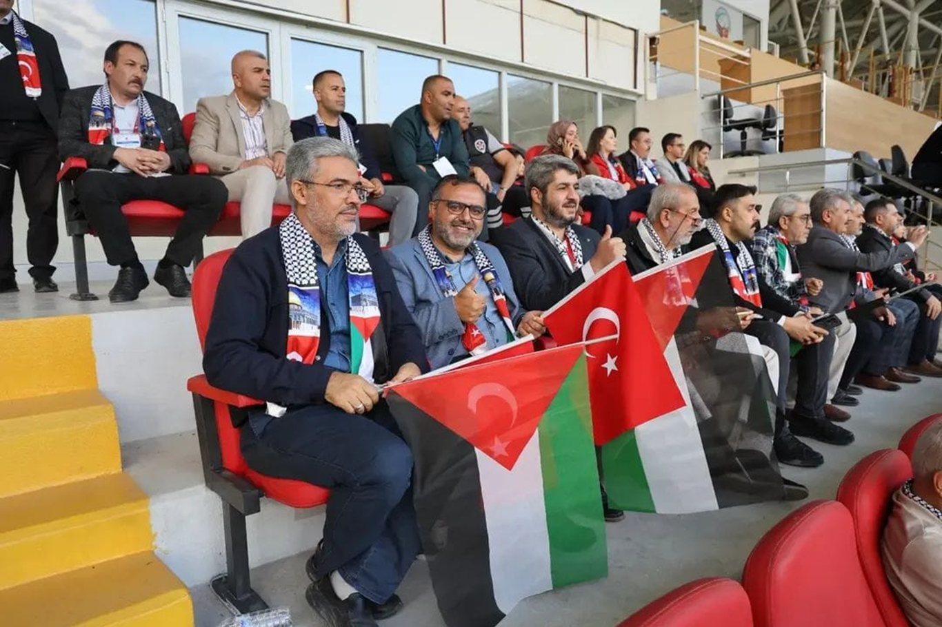 Malatya Stadyumu "Özgür Filistin" sloganlarıyla inledi