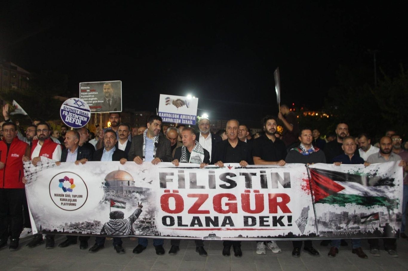 Mardin'de Aksa Tufanı'nın 3'üncü yıl dönümünde Filistin için yürüyüş düzenlendi
