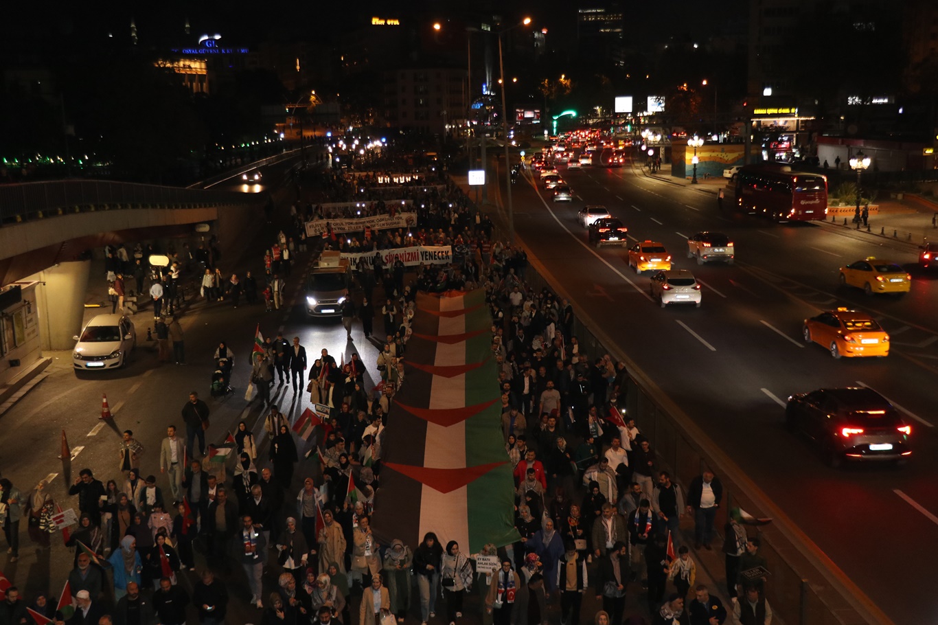 Ankara'da Gazze için "Özgür Filistin" yürüyüşü düzenlendi