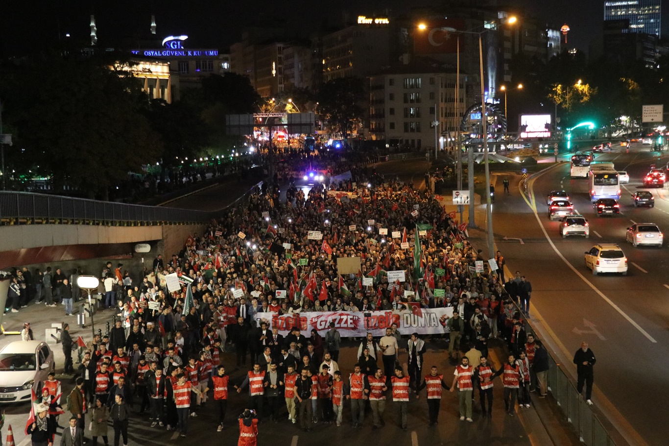 Ankara'da Gazze için "Özgür Filistin" yürüyüşü düzenlendi