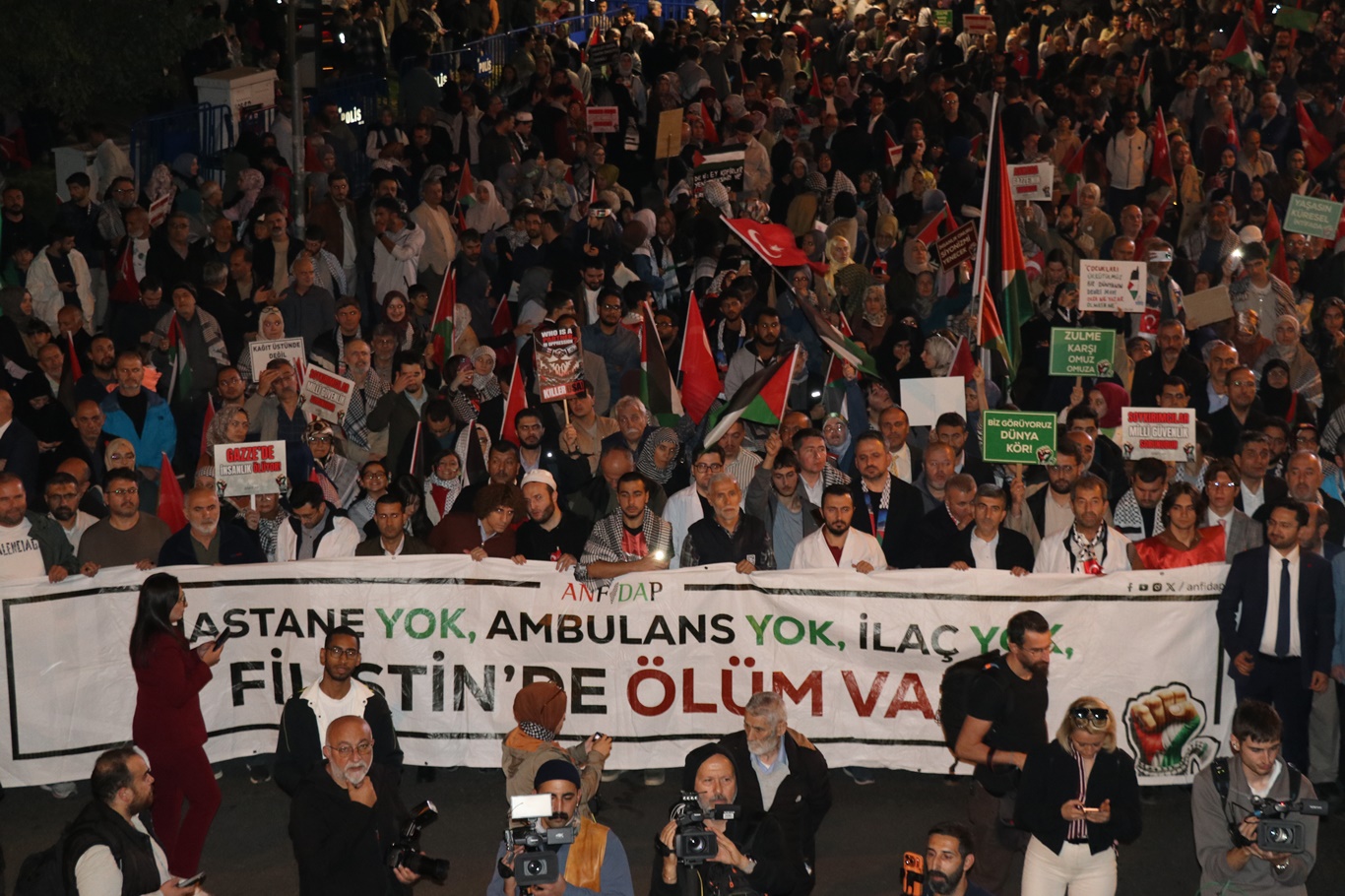 Ankara'da Gazze için "Özgür Filistin" yürüyüşü düzenlendi