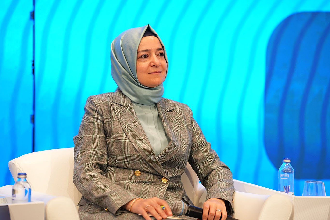 Fatma Betül Sayan Kaya AK Parti üyeliğinden de istifa etti