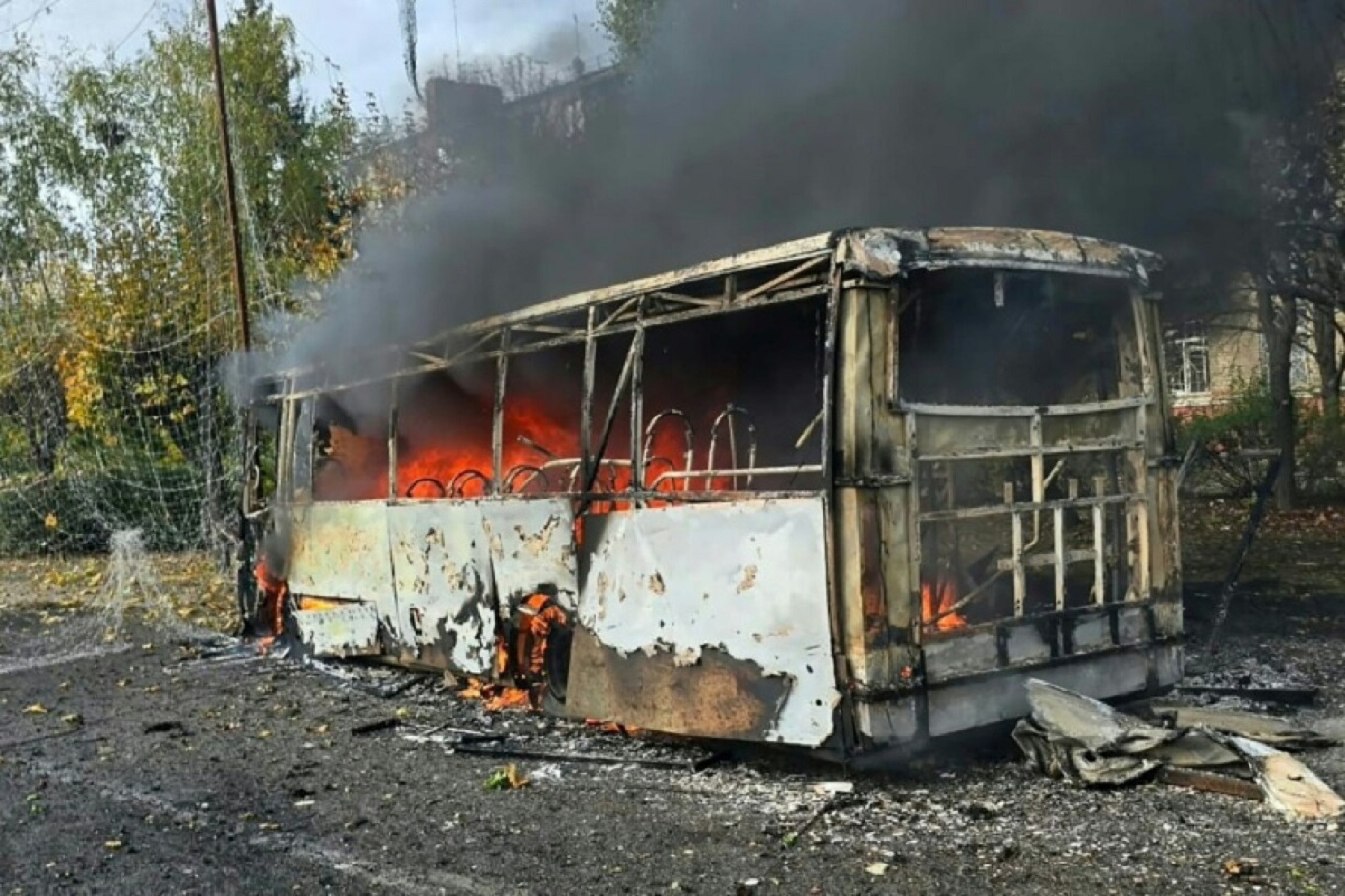 Russian strike on two buses in Kramatorsk kills 33, injures 18