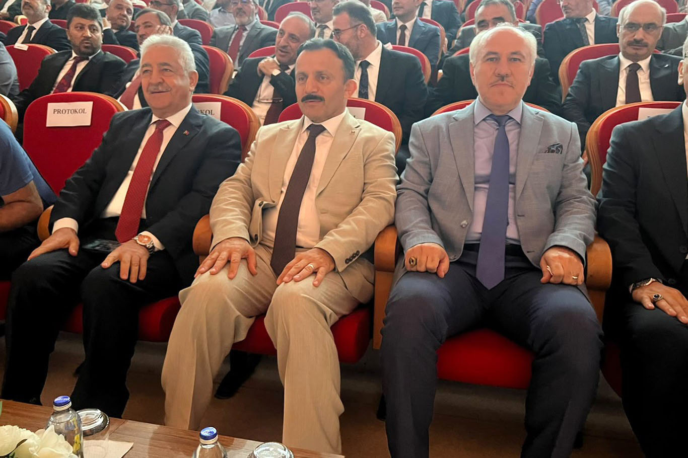 Prof. Dr. Demir: Camiler, Müslümanları kardeşlik etrafında birleştiren sembollerdir