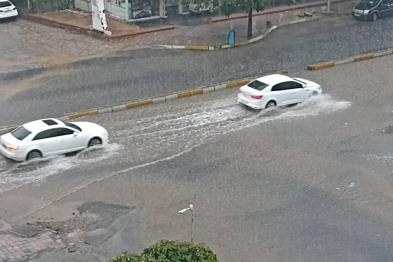 Meteoroloji'den sağanak yağış uyarısı