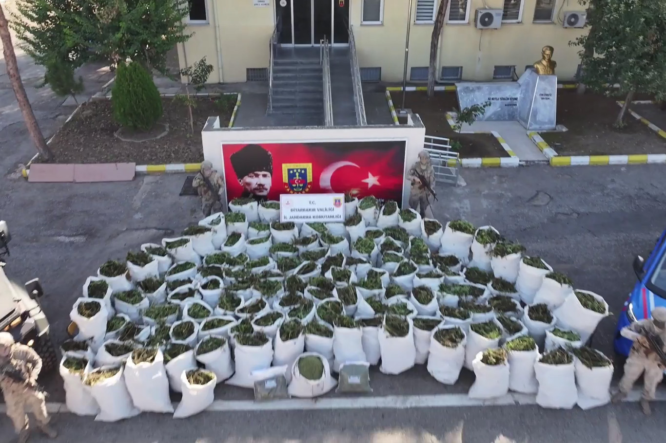 Li Dîyarbekirê 2 ton û 200 kîlogram esrar hat desteserkirin