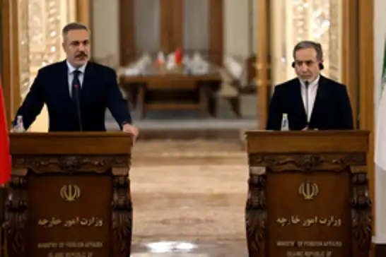 وەزیرانی دەرەوەی تورکیا و ئێران پەیوەندی تەلەفۆنی ئەنجام دەدەن