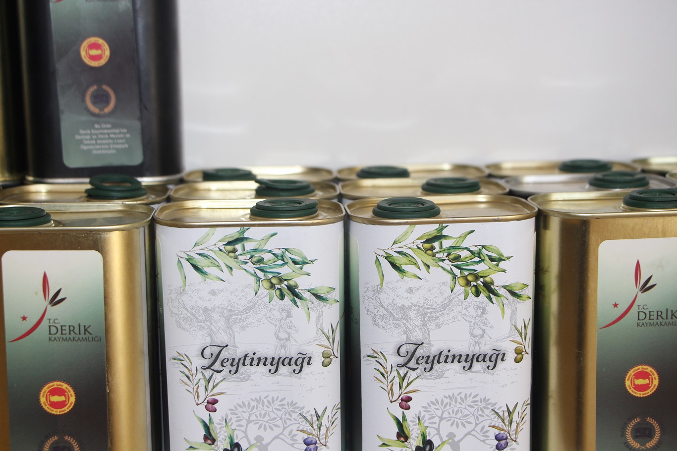 Okuldaki öğrenciler tarafından Derik zeytinyağından üç çeşit sabun üretimi yapılıyor