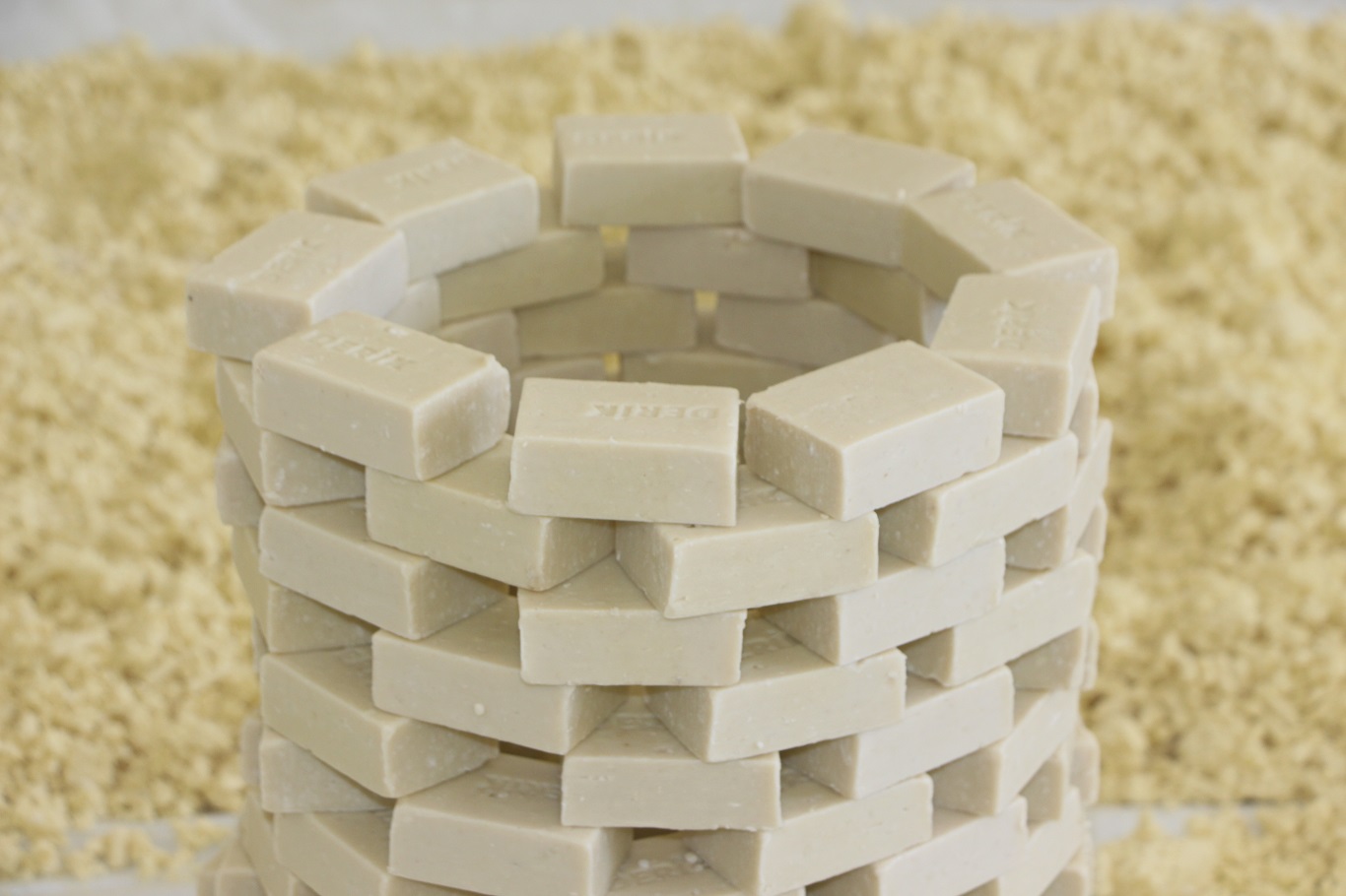 Okuldaki öğrenciler tarafından Derik zeytinyağından üç çeşit sabun üretimi yapılıyor