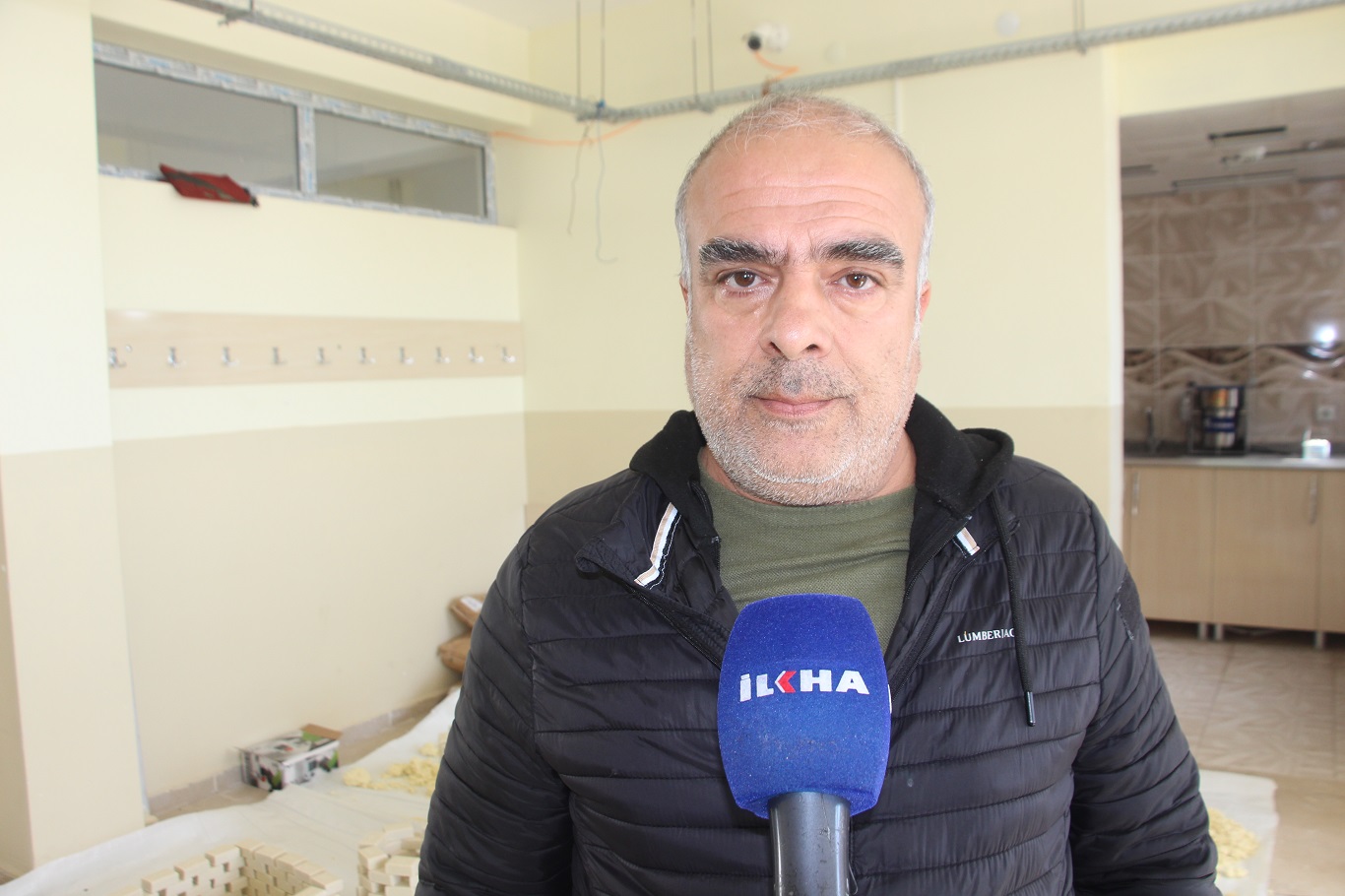 Okuldaki öğrenciler tarafından Derik zeytinyağından üç çeşit sabun üretimi yapılıyor