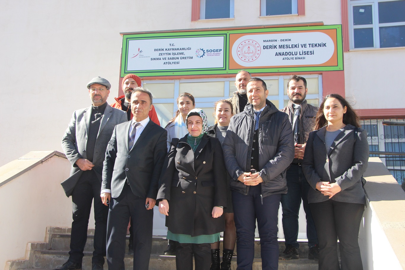 Okuldaki öğrenciler tarafından Derik zeytinyağından üç çeşit sabun üretimi yapılıyor