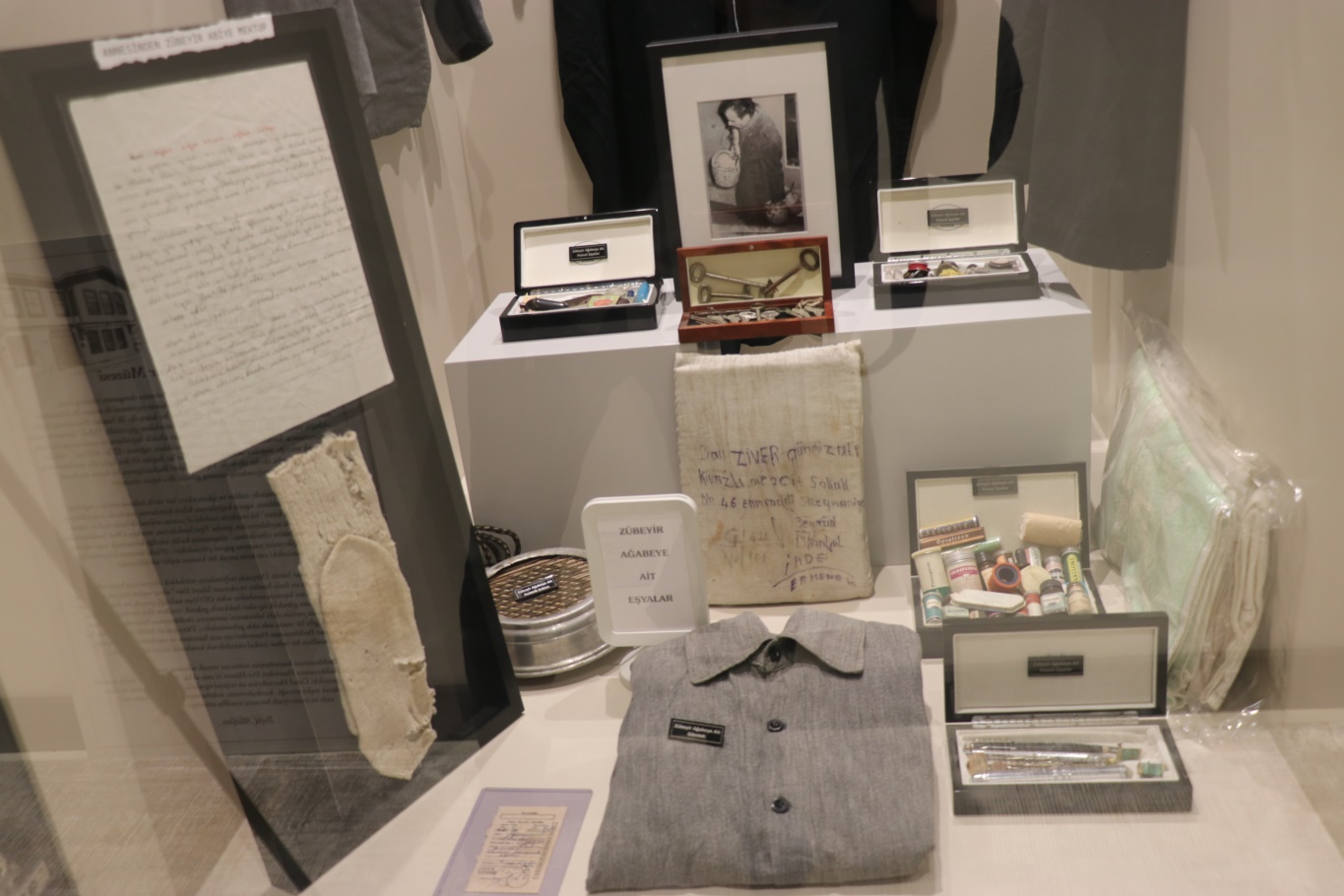 Üstad'ın önde gelen talebelerinden eşyalar