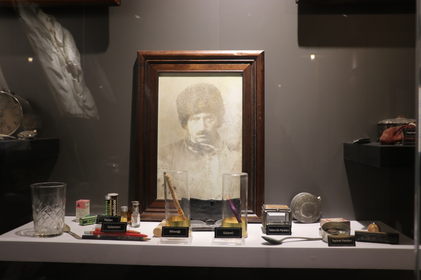 Üstadın misvak ve kalemi