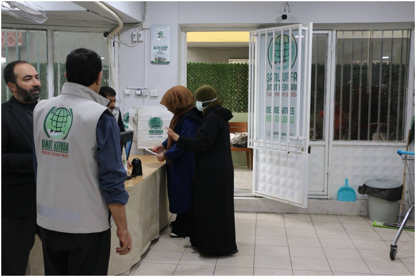 Şanlıurfa’da Umut Kervan’ından Ramazan öncesi yardım