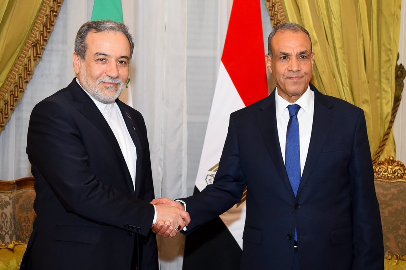 وزيرا خارجية مصر وإيران يبحثان تطورات المفاوضات النووية