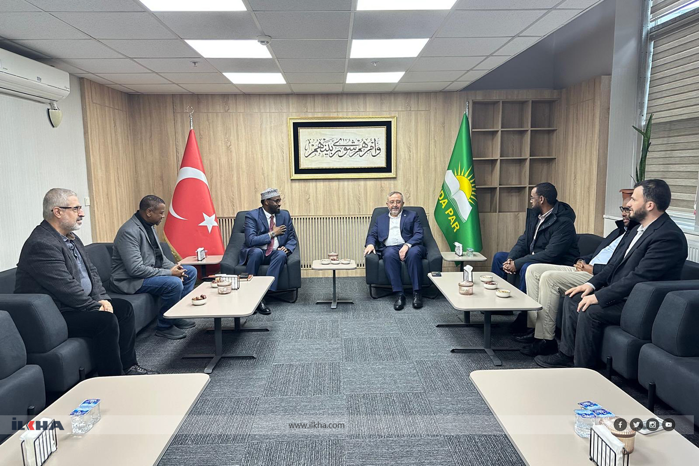 شاندێکی سۆماڵ سەردانی هودا پار دەکات