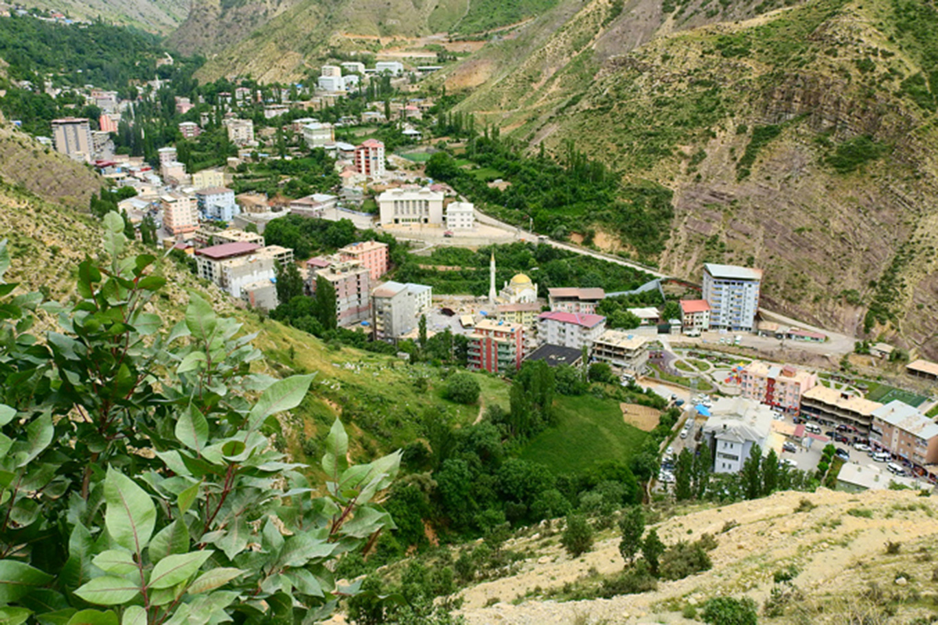 Uludere'de yüksek dükkan kiralarına esnaflardan tepki