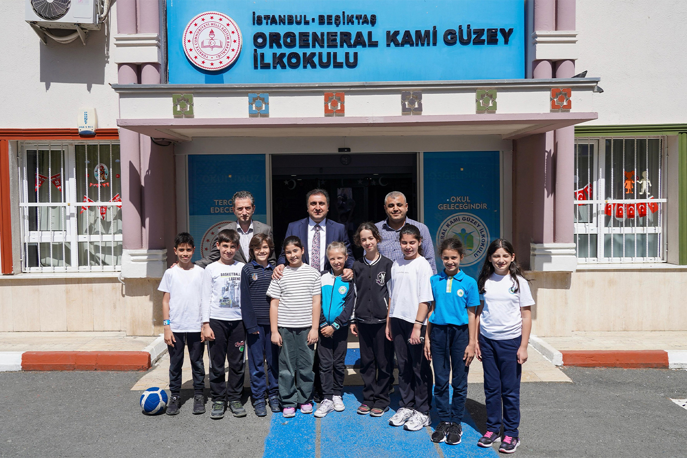 İstanbul'da "Nezaket Haftası" kapsamında "Nezaket Koridoru" açılışı