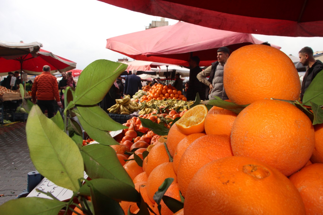 Ramazan ayına bir hafta kala pazar esnafı: Ramazan’ın bereketi yavaştan oluşmaya başladı
