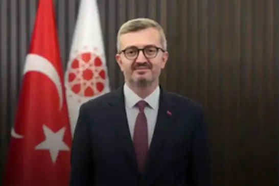 رئيس دائرة الاتصال التركية: لقاء أردوغان وميتسوتاكيس تناول التعاون الاقتصادي وقضايا إقليمية