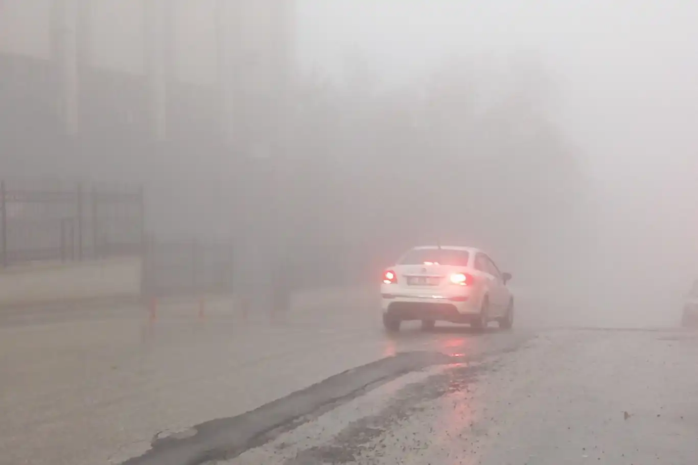 Mardin’de yoğun sis: Görüş mesafesi 10 metreye düştü