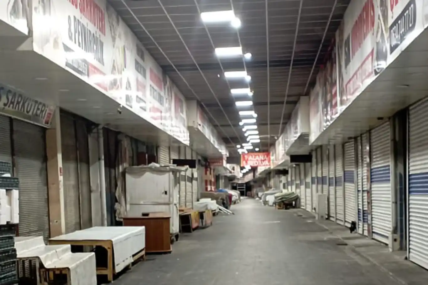 Batman'da Elma Sokağı aydınlatıldı