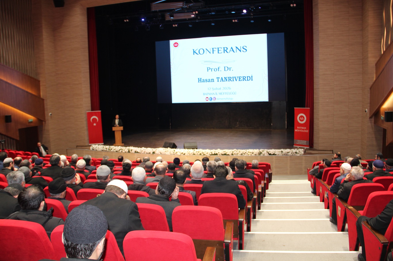 Prof. Dr. Tanrıverdi: Din hizmetinde en büyük sermaye güven ve ilim