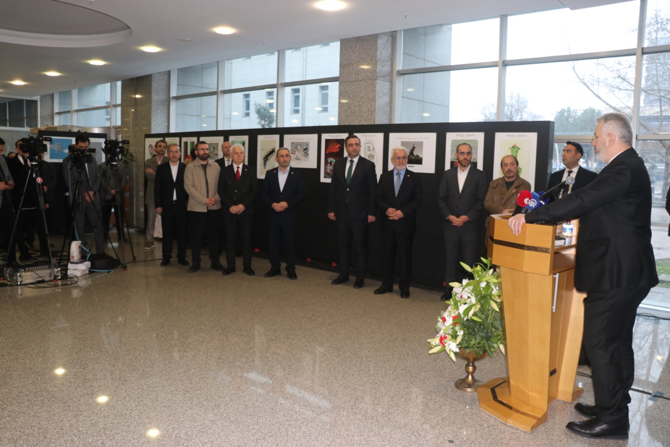 TBMM’de “Ümmetin İmtihanı: Gazze” sergisi açıldı