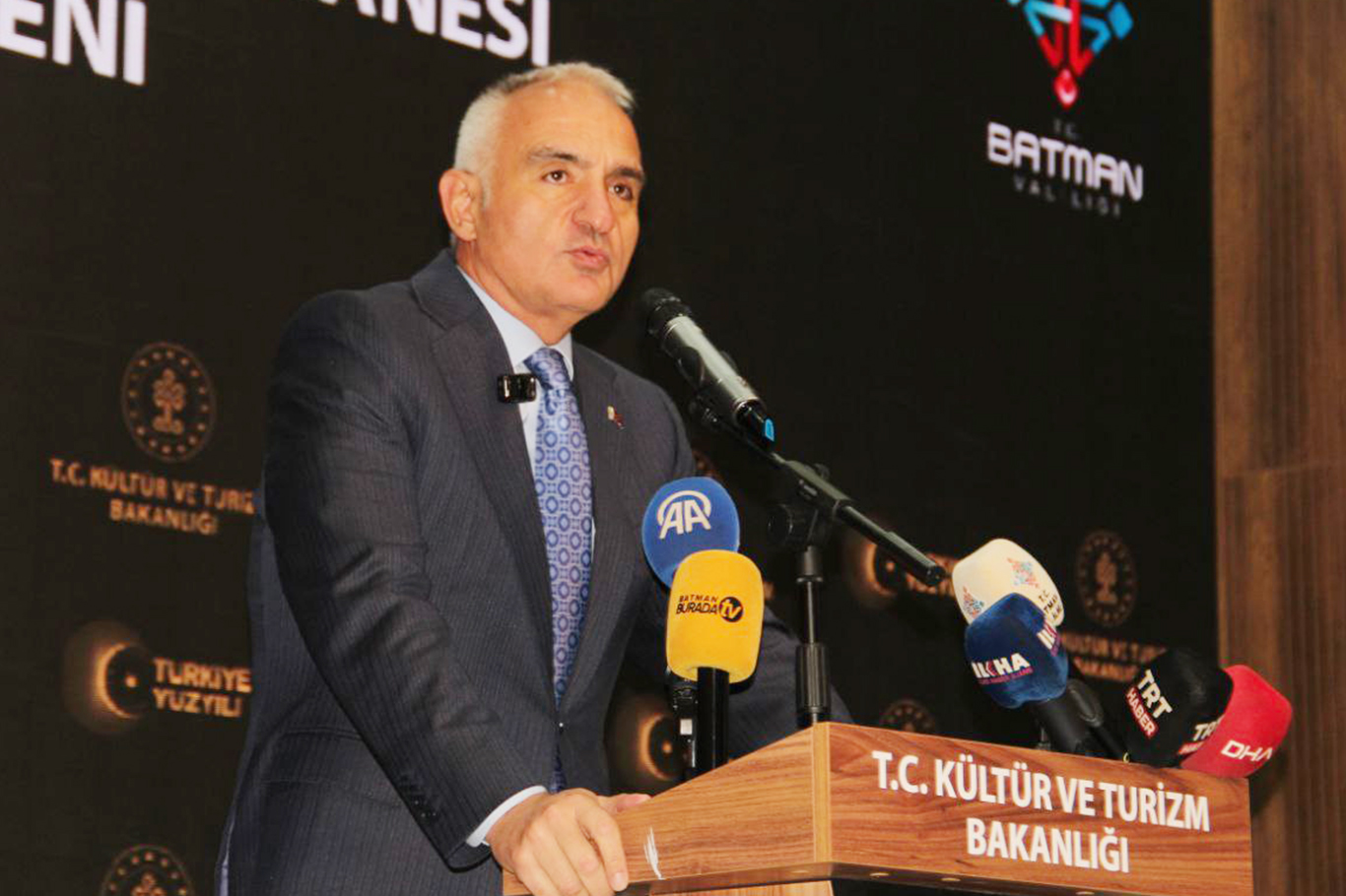 Bakan Ersoy, Batman'da 3 kütüphanenin toplu açılışını gerçekleştirdi