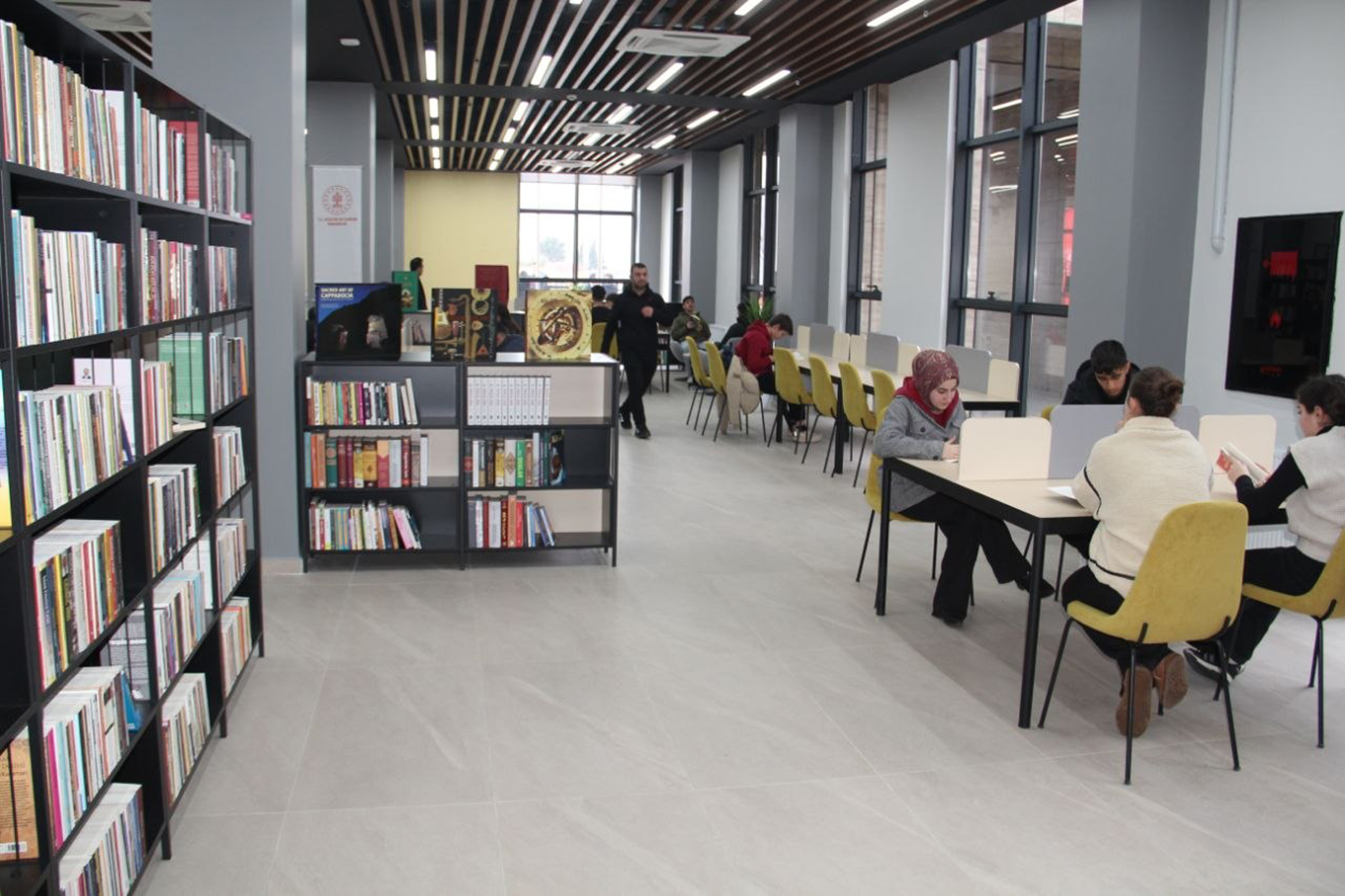 Bakan Ersoy, Batman'da 3 kütüphanenin toplu açılışını gerçekleştirdi