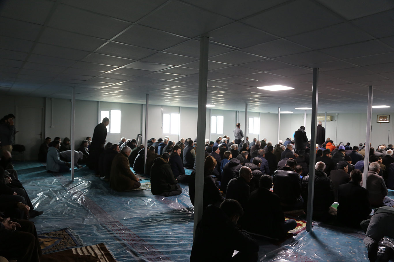 Oğlaklı sakinleri: Camilerimizin bakım ve onarımı yapılsın, inşaları tamamlansın