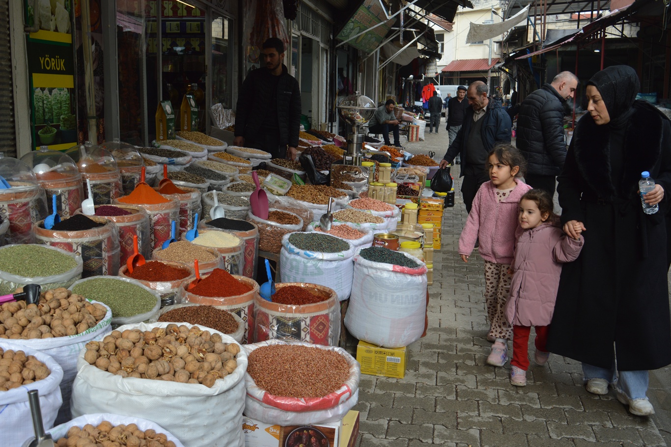 Siirt’te Ramazan bereketi: Tahine yoğun ilgi, esnaf fiyat düşürdü