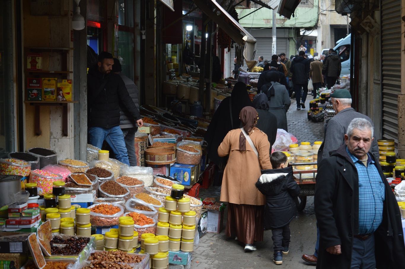 Siirt’te Ramazan bereketi: Tahine yoğun ilgi, esnaf fiyat düşürdü