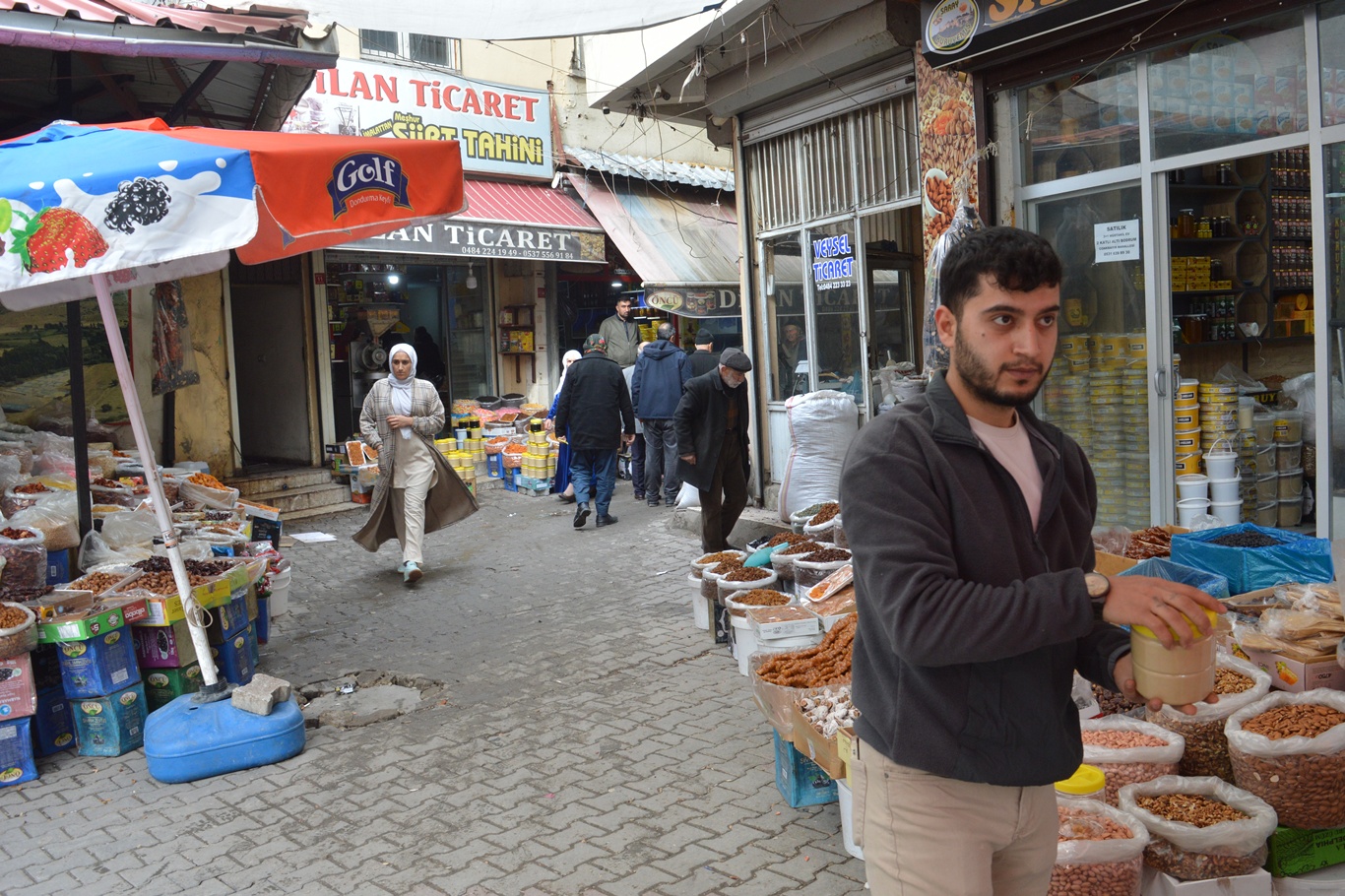 Siirt’te Ramazan bereketi: Tahine yoğun ilgi, esnaf fiyat düşürdü