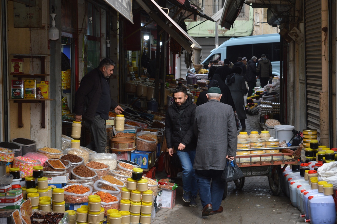 Siirt’te Ramazan bereketi: Tahine yoğun ilgi, esnaf fiyat düşürdü