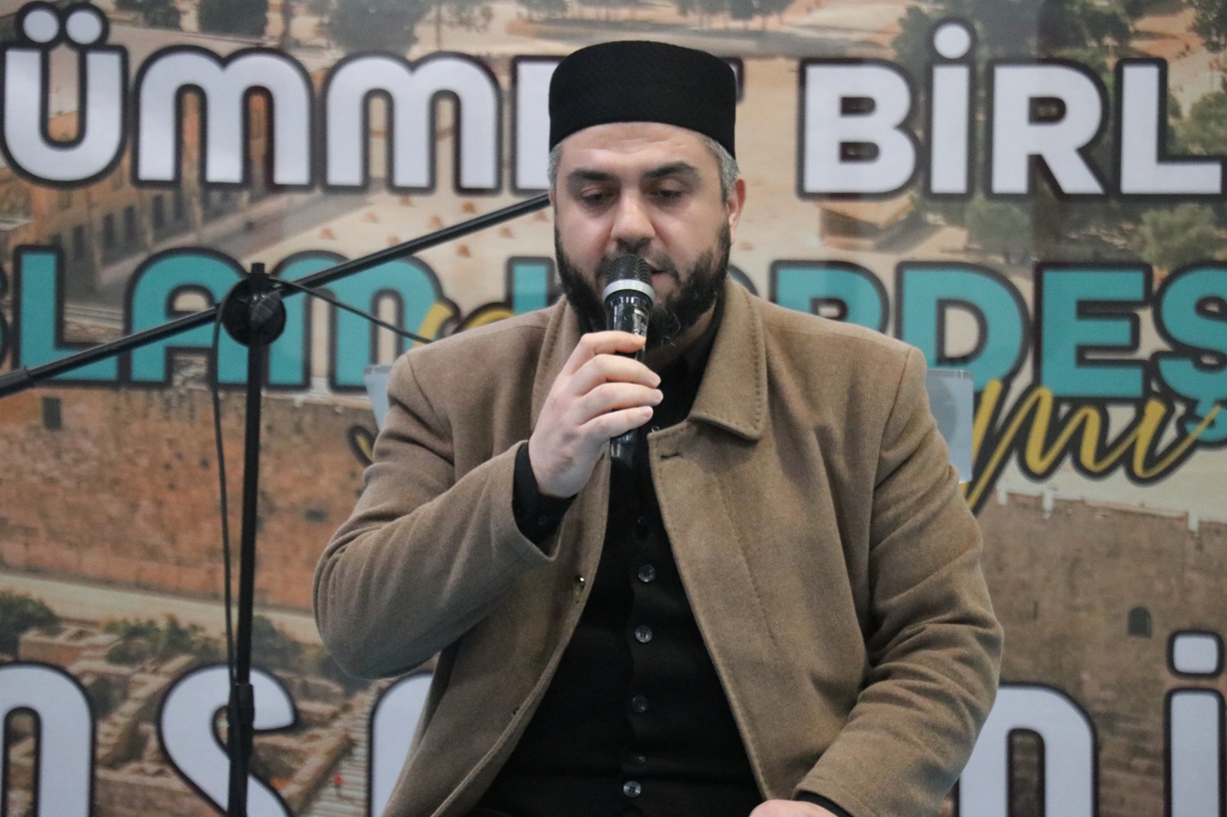 Karadaği: Ümmetin birliği bugün fiili zorunluluk haline gelmiştir