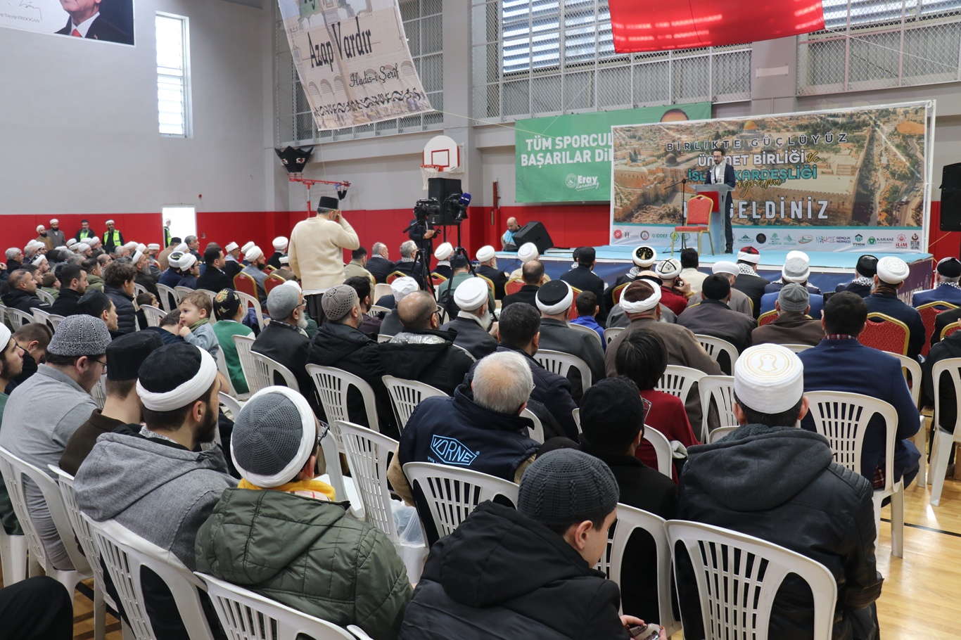 Karadaği: Ümmetin birliği bugün fiili zorunluluk haline gelmiştir