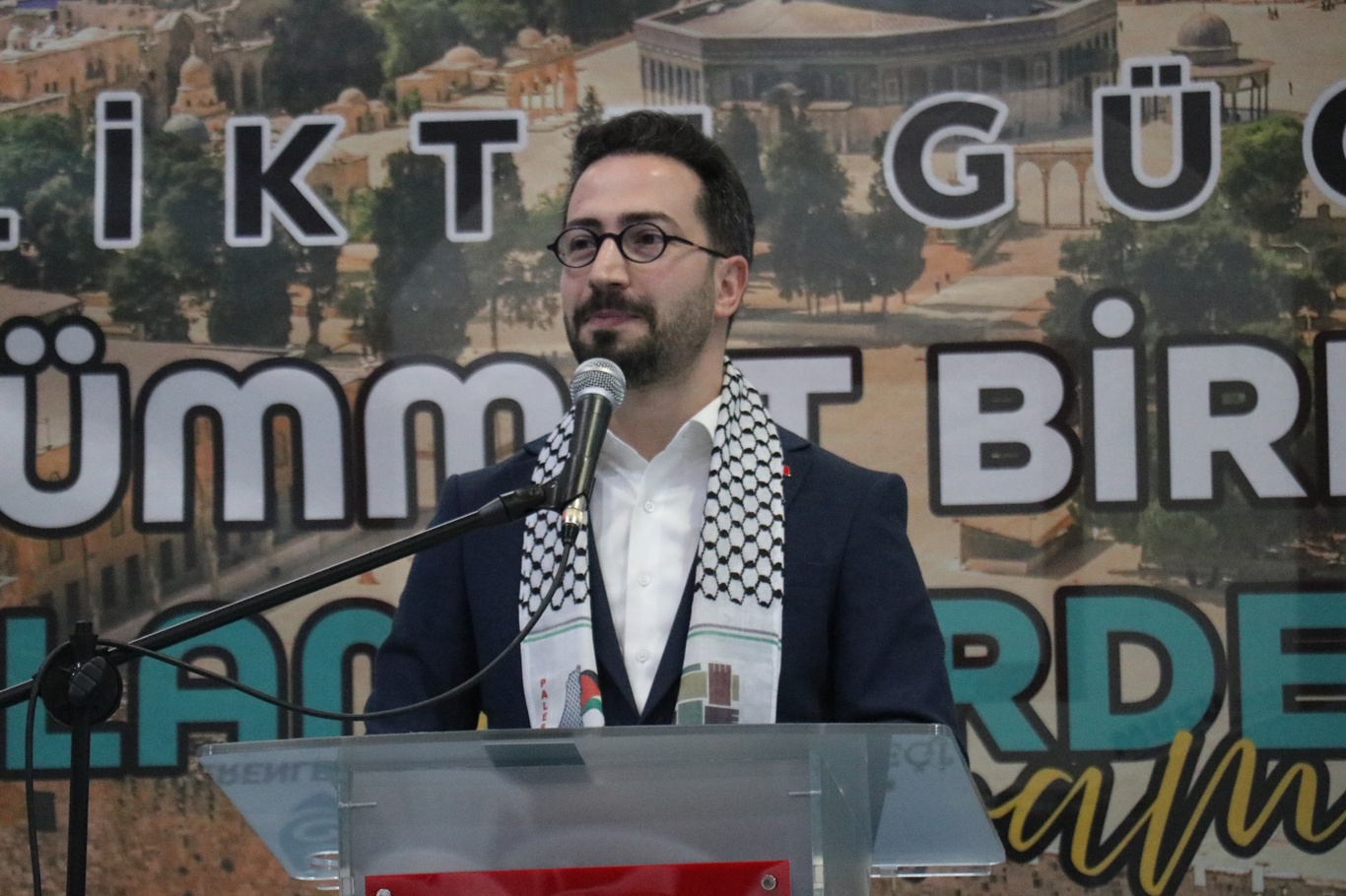 Karadaği: Ümmetin birliği bugün fiili zorunluluk haline gelmiştir