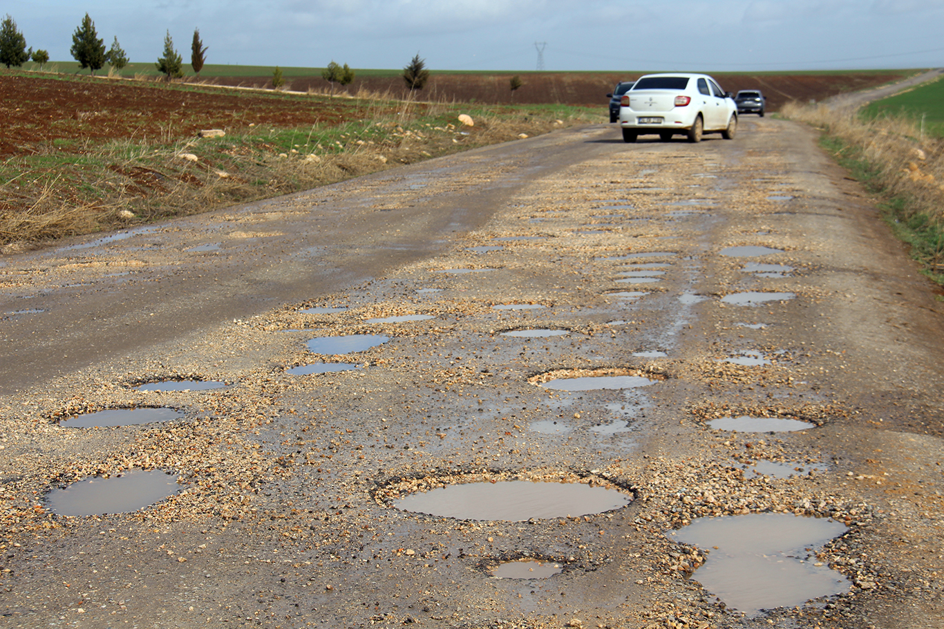 HÜDA PAR Çınar İlçe Başkanından çağrı: Kırsaldaki grup yollarına gerekli bakım ve onarım yapılmalı