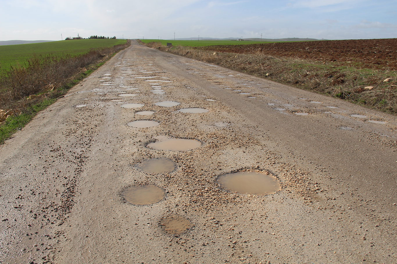 HÜDA PAR Çınar İlçe Başkanından çağrı: Kırsaldaki grup yollarına gerekli bakım ve onarım yapılmalı