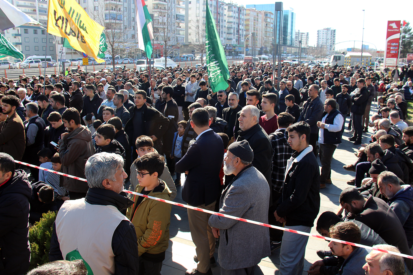 Peygamber Sevdalıları: Ateşkese rağmen Gazze'ye insani yardımların ulaşmasına engel olunmaktadır