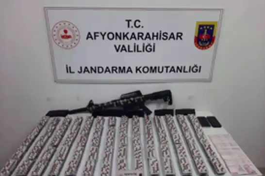 Afyonkarahisar'da çok sayıda sentetik uyuşturucu ele geçirildi: 4 tutuklama