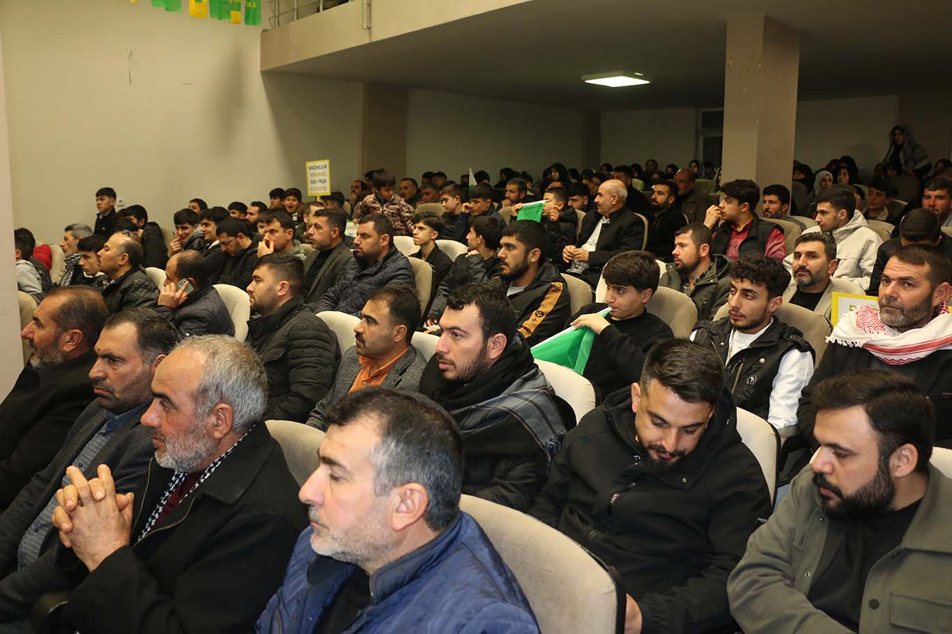 Milletvekili Faruk Dinç Hilvan'da gençlerle buluştu