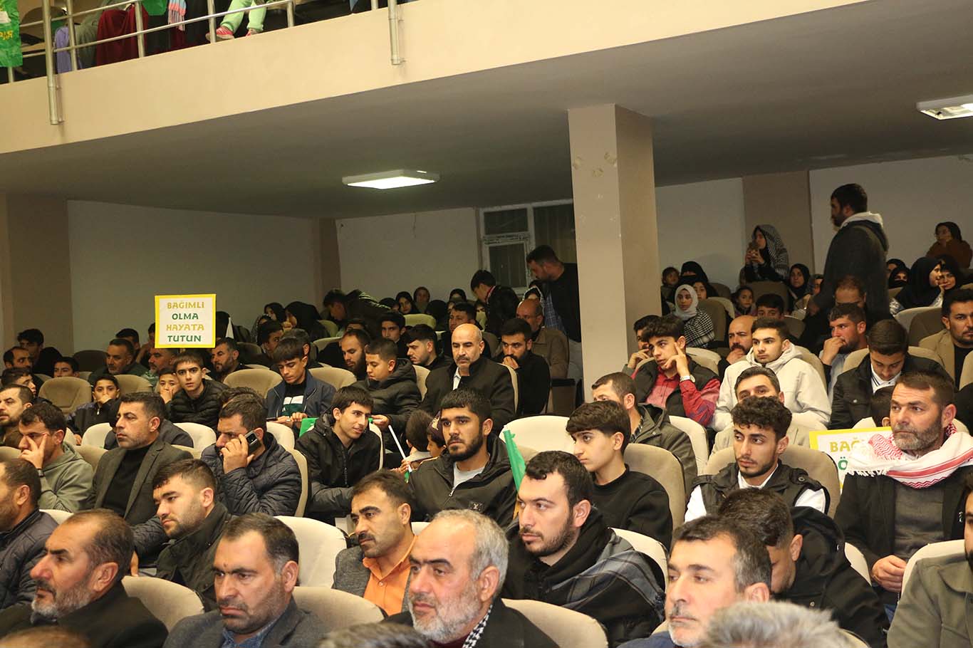 Milletvekili Faruk Dinç Hilvan'da gençlerle buluştu