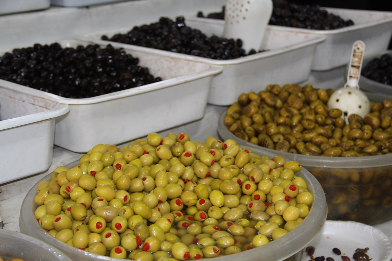 Esnaf Ramazan hazırlıklarını tamamladı: Sahur ve iftar sofralarının vazgeçilmezleri tezgahlarda