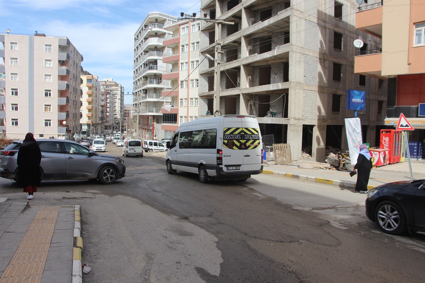 Mardin halkı: İki yıldır bitmeyen altyapı çalışmaları nedeniyle yollar köstebek yuvasına döndü