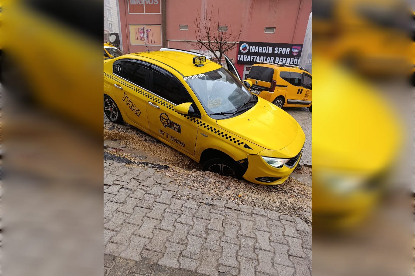 Mardin halkı: İki yıldır bitmeyen altyapı çalışmaları nedeniyle yollar köstebek yuvasına döndü