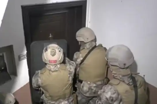 Ünlü isimlere uyuşturucu operasyonu: 17 şüpheli gözaltında